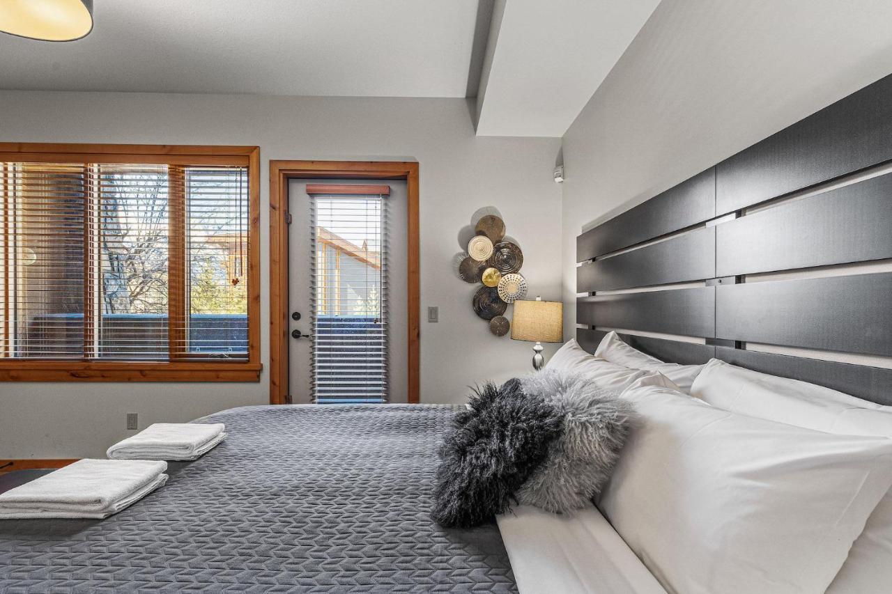 3 Bedroom Condo By Canadian Rockies Vacation Rentals Canmore Dış mekan fotoğraf