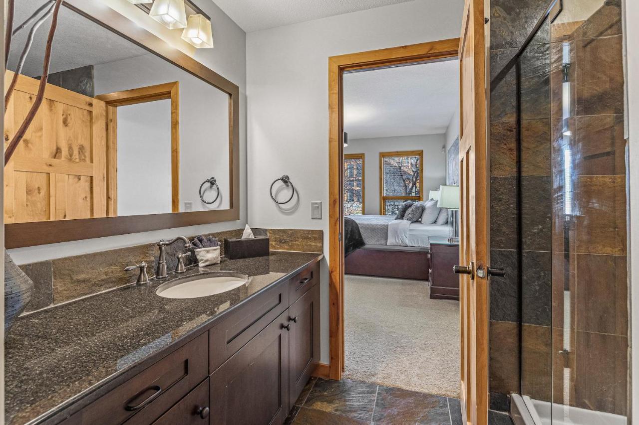 3 Bedroom Condo By Canadian Rockies Vacation Rentals Canmore Dış mekan fotoğraf