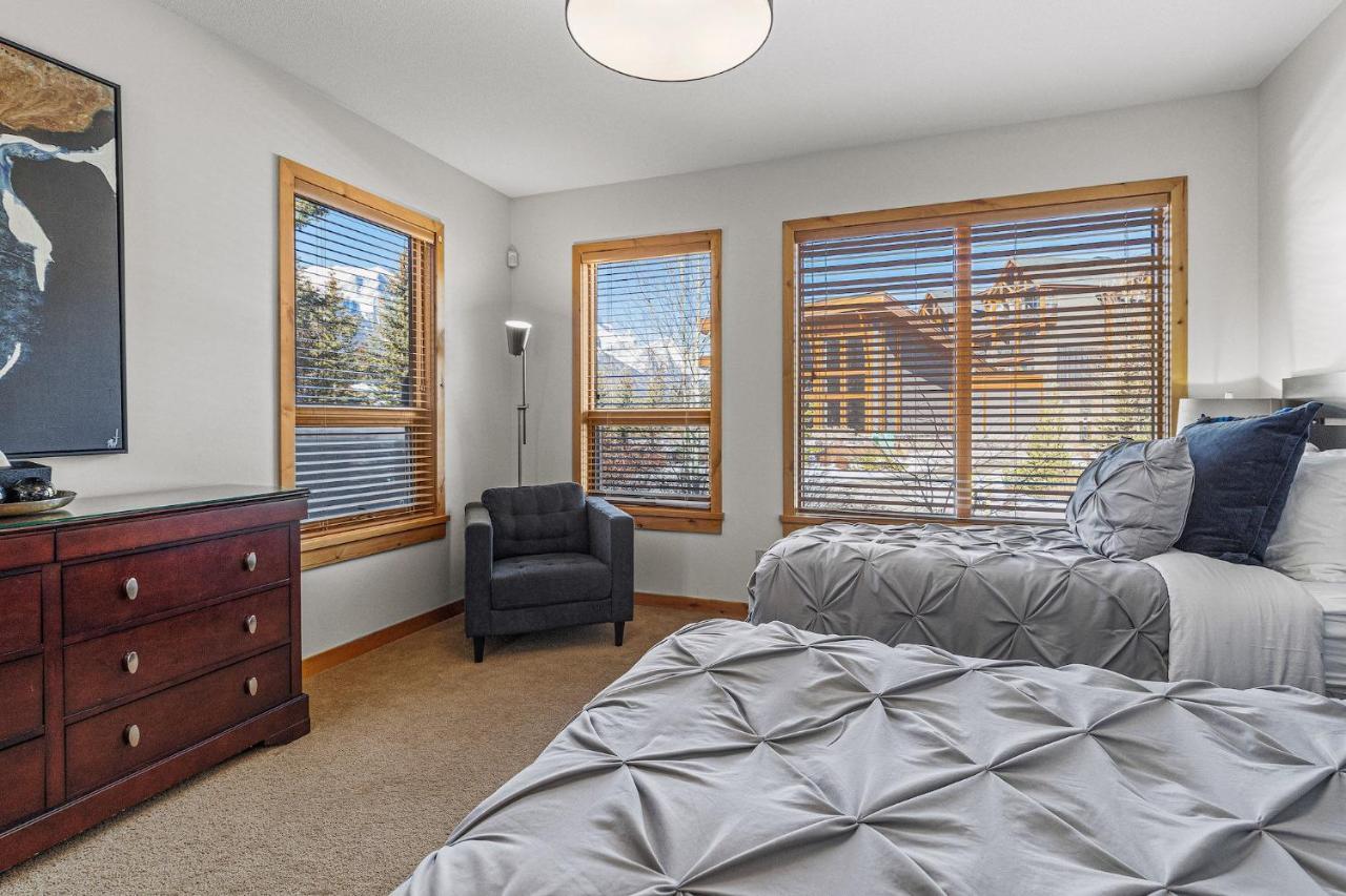 3 Bedroom Condo By Canadian Rockies Vacation Rentals Canmore Dış mekan fotoğraf