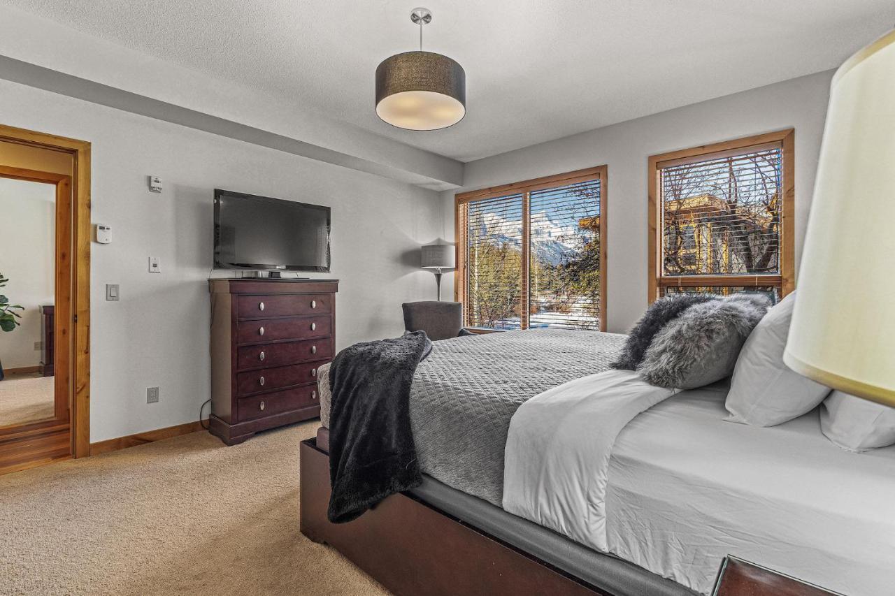 3 Bedroom Condo By Canadian Rockies Vacation Rentals Canmore Dış mekan fotoğraf